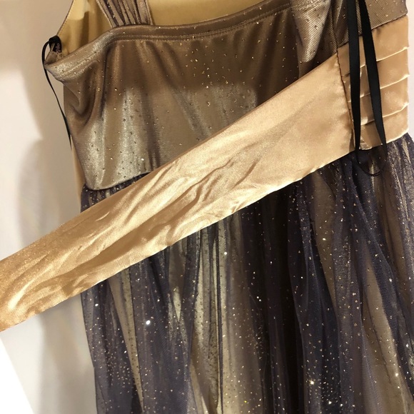 Formal gold and black lace dress with sache - Picture 3 of 6